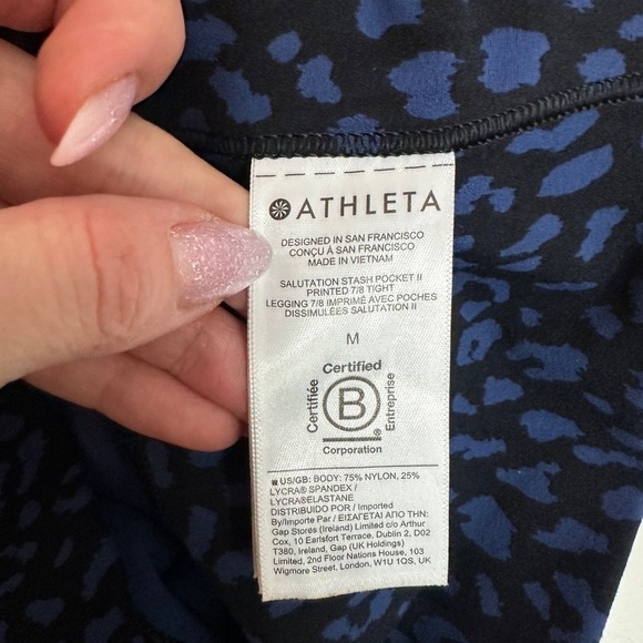 ATHLETA Salutation Print 7/8 Tight Dot Leopard Enchanted
Blue - Picture 10 of 13
